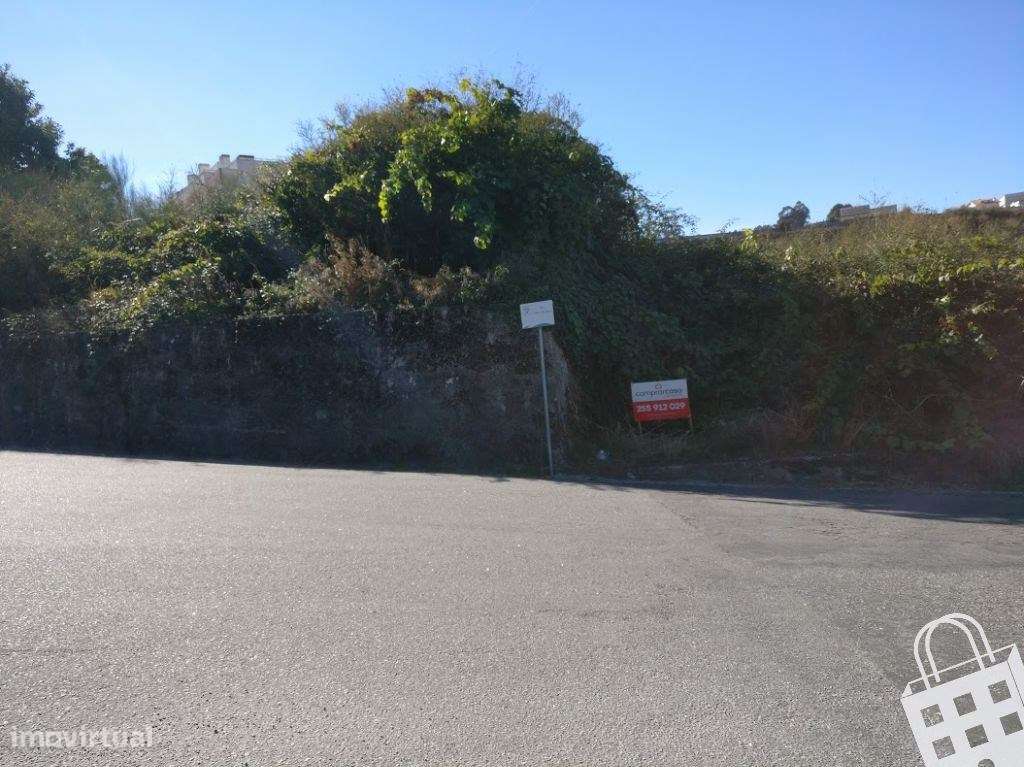 Casa Para Restauro, Figueiras, Lousada-16