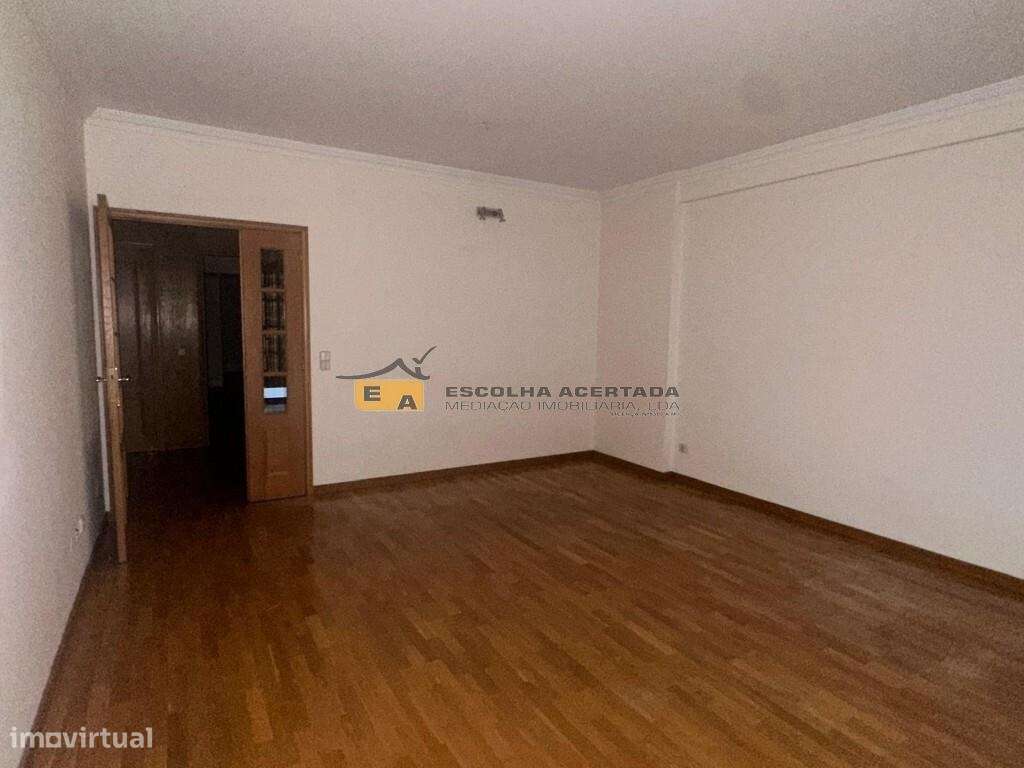 T2+1 em Paranhos com terraço - Grande imagem: 4/17