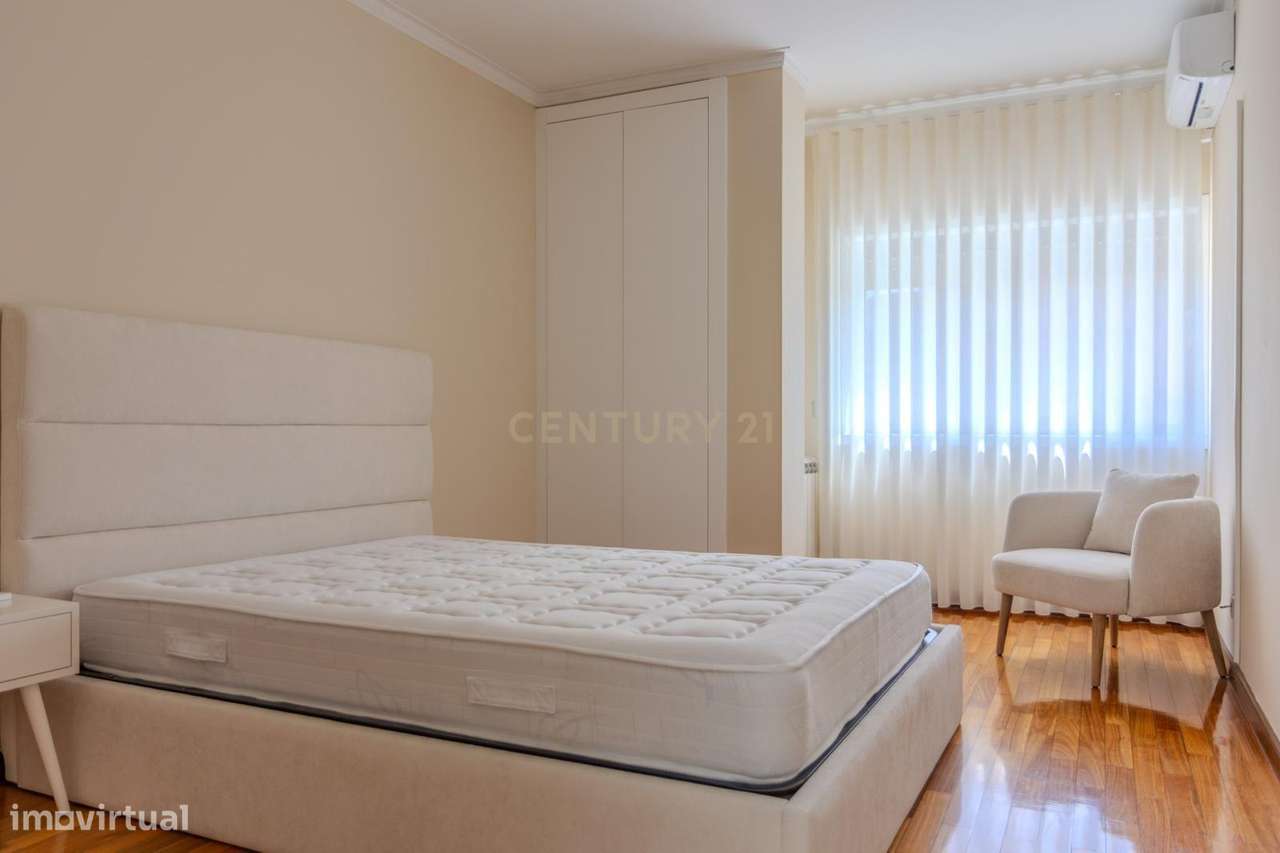 T3 Duplex Remodelado e Mobilado com Garagem para 2 carros em Celeirós,-32