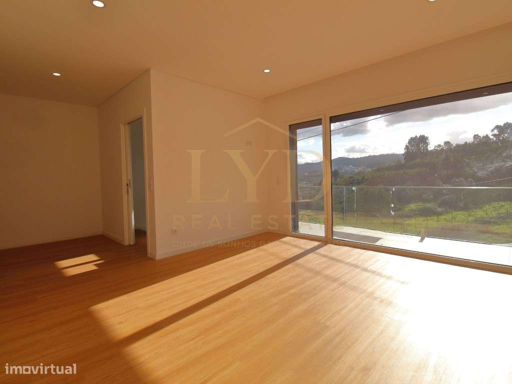 Moradia T3 + 1 Recezinhos (S.Mamede)-13