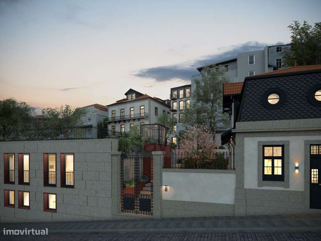 Moradia T4 na Rua da Bandeirinha, no Porto, com garagem, jardim pri... - Grande imagem: 4/27