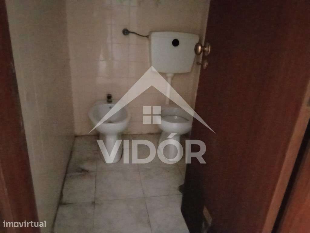 Loja com 25m2 no Mercado Municipal da Baixa da Banheira - Grande imagem: 4/6