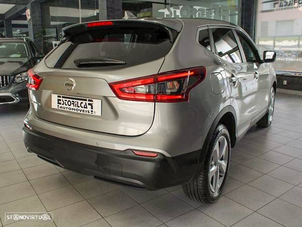 Nissan Qashqai 1.5 dCi N-Connecta - 4