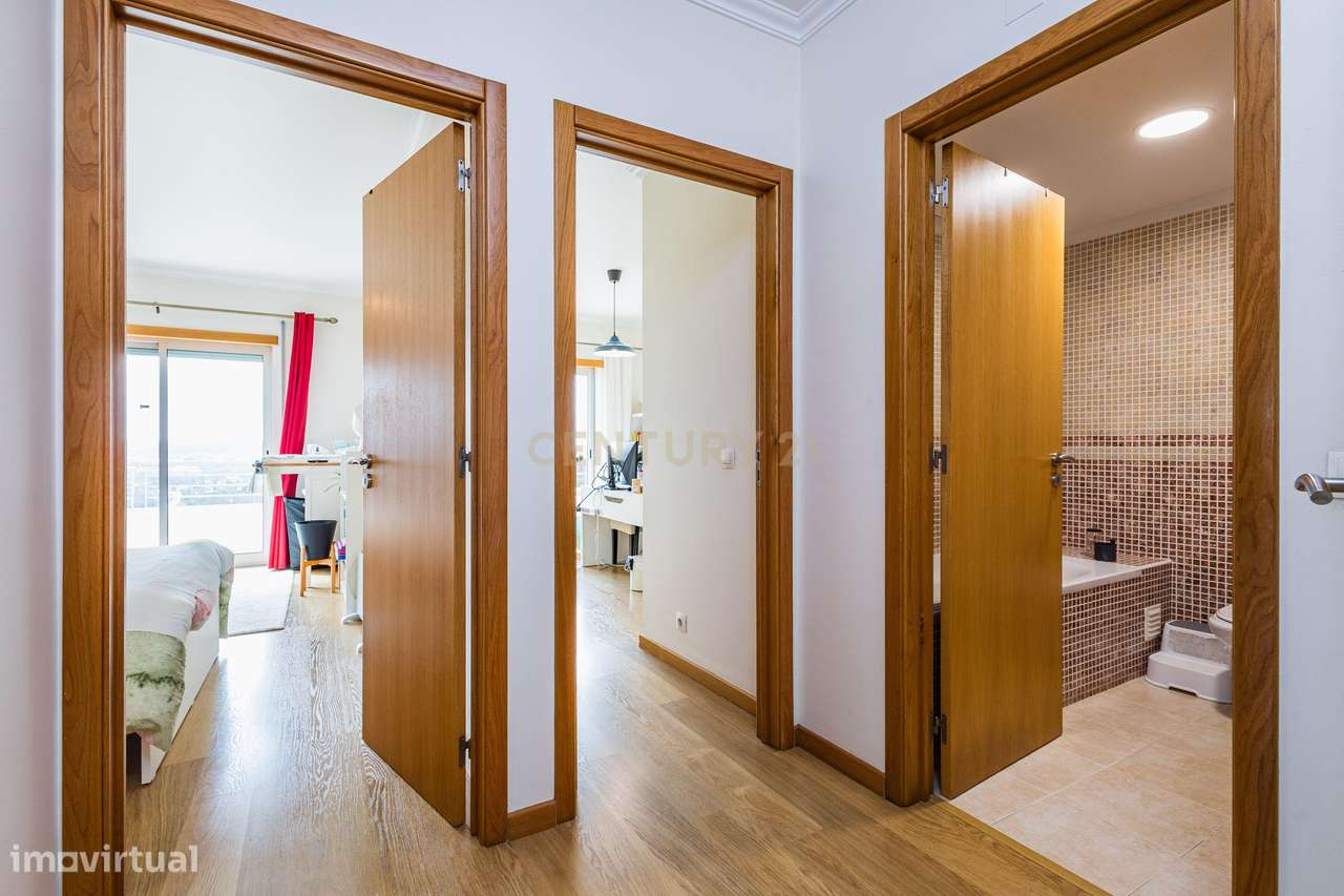 T3 com excelente exposição solar em Telheiro – Leiria-14