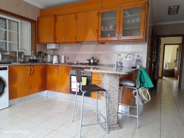 Apartamento T2 com garagem e espaço exterior em Fermentelos - Grande imagem: 4/15