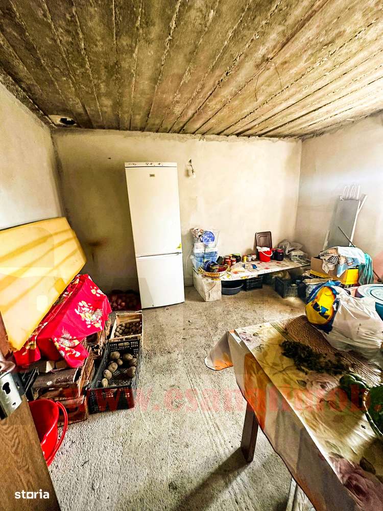 Casa in Bradu | 700 mp Teren | Acces Asfalt | Oportunitate Excelenta-4