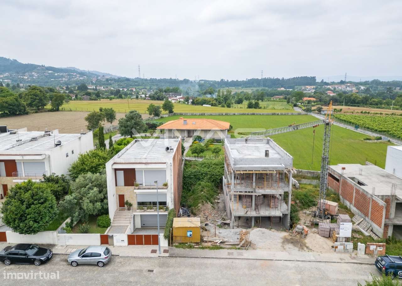Lote de Terreno  Venda em Crespos e Pousada,Braga - Grande imagem: 2/9
