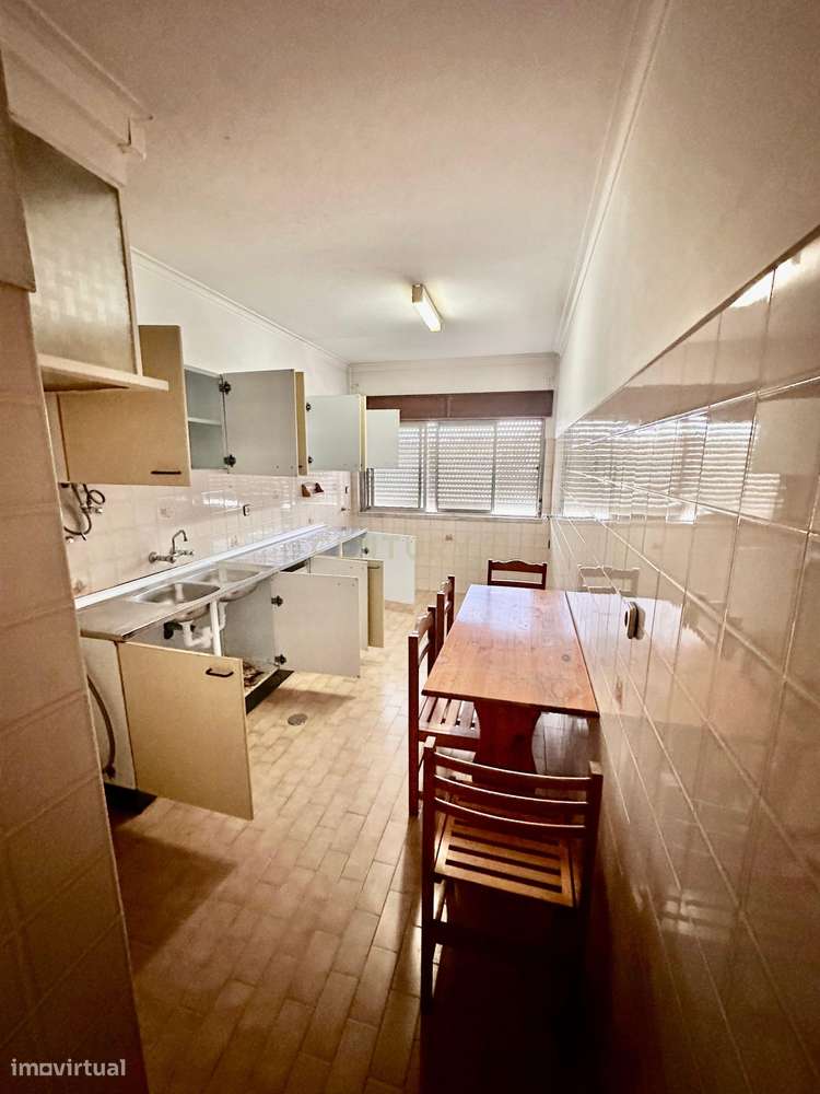 Apartamento T1 para Arrendamento com Vista para a Cidade em Localizaçã - Grande imagem: 3/12