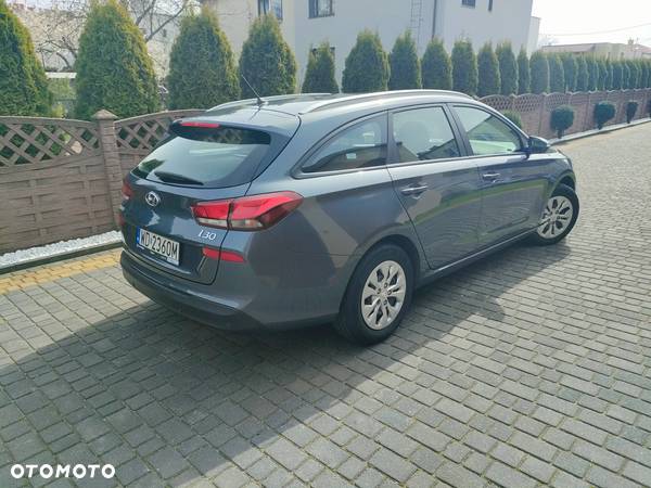 Hyundai I30 1.4 BlueDrive Classic + - 6