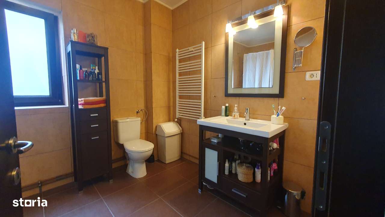 Vila langa padurea Baneasa, zona Liceul Francez, Sect 1, Bucuresti - Imagine principală: 5/12