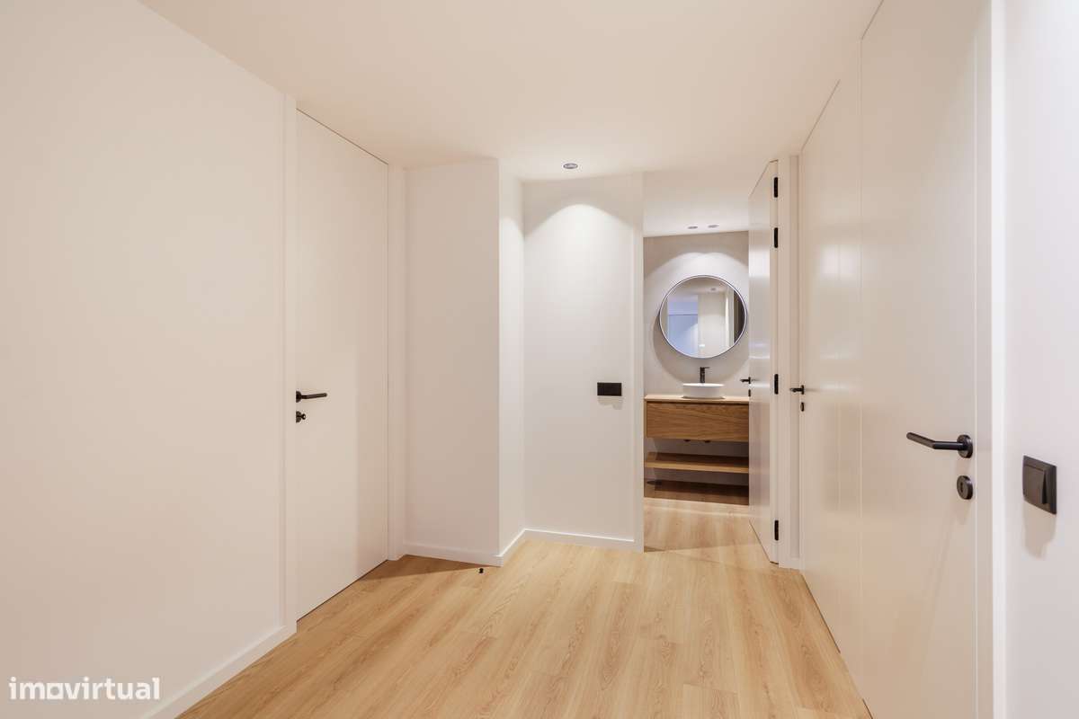 Apartamento T3 Novo com Vistas & Varanda-18