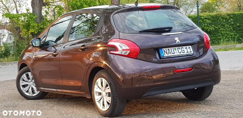 Peugeot 208 1.2 PureTech GPF Signature S&S - 32