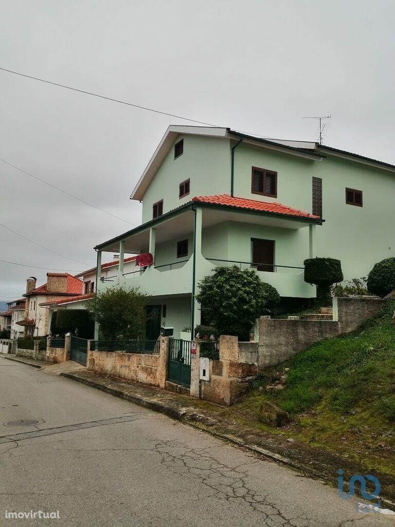 Casa T4 em Vila Real de 300,00 m2