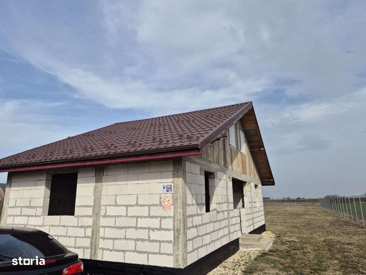 Caciulati, vanzare casa 3 camere la rosu, teren 500mp.-1