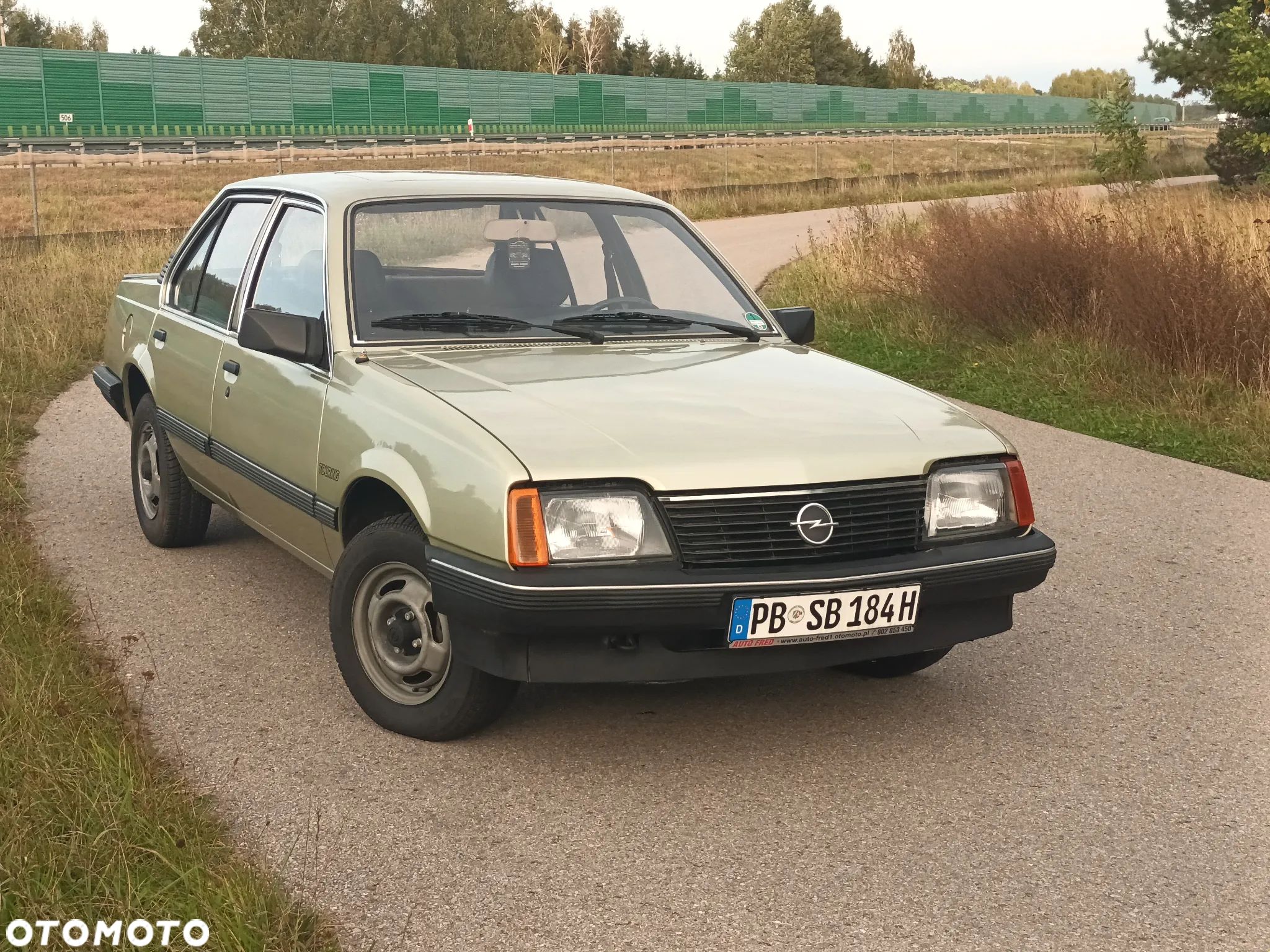 Opel Ascona - 1