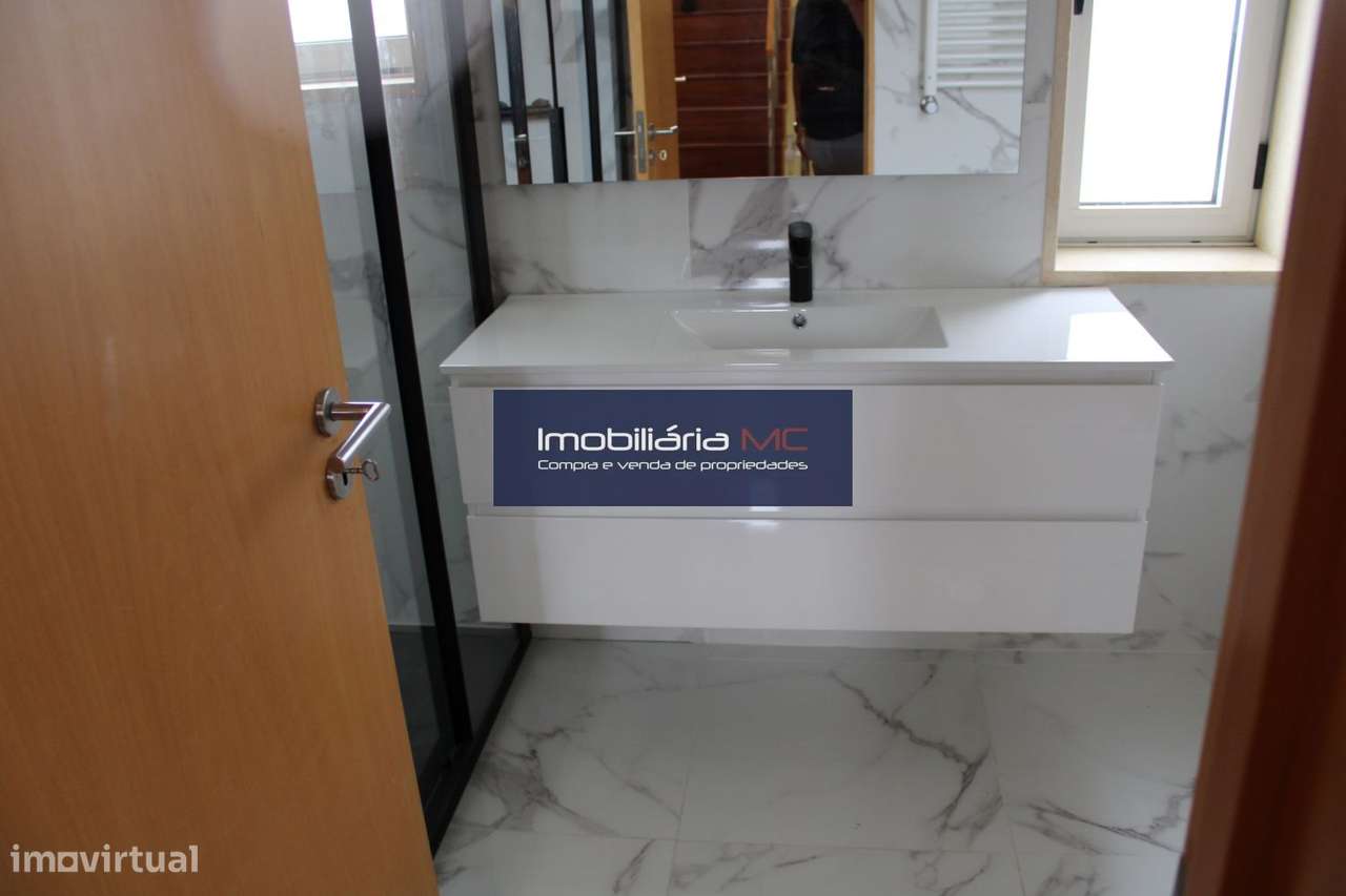 Moradia T3 em Perosinho-26