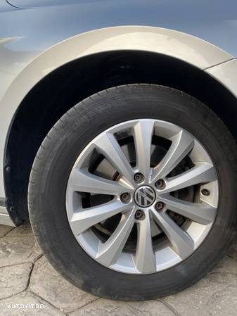 Volkswagen Passat Variant 2.0 TDI (BlueMotion Technology) Comfortline - 9