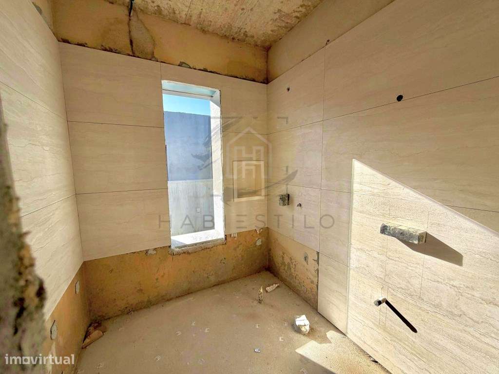 Moradia nova com excelentes áreas-19