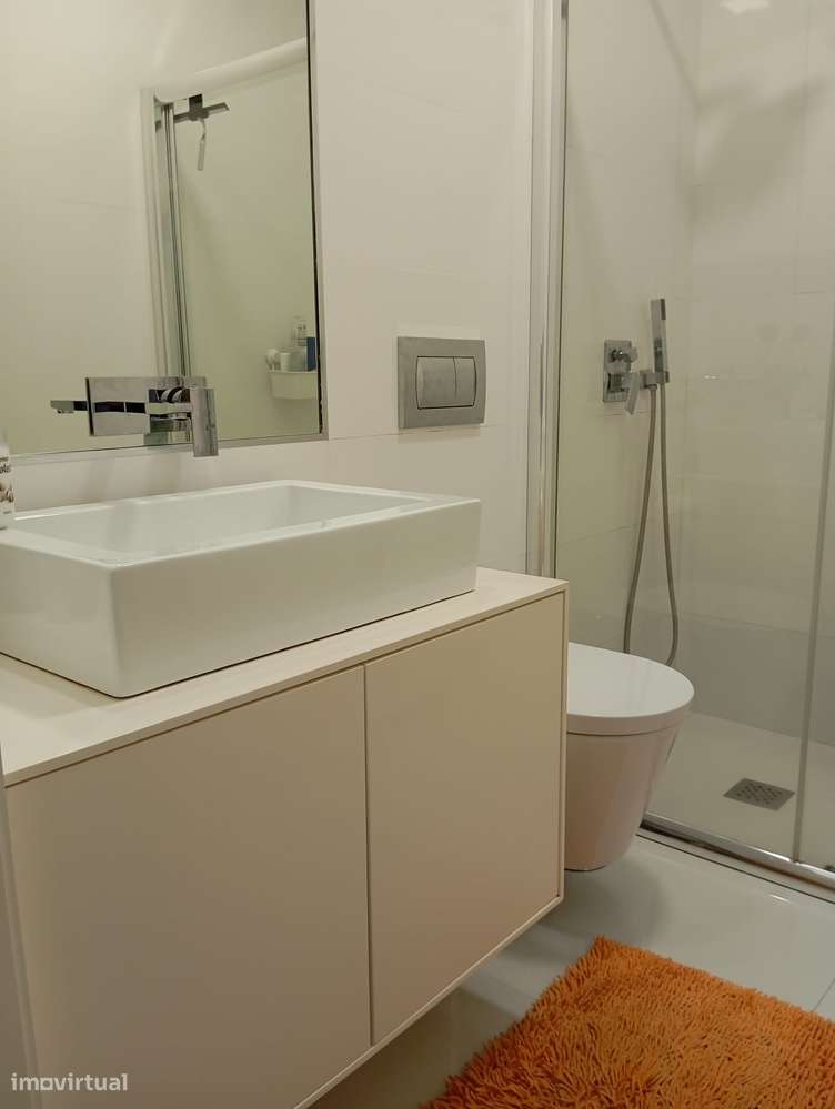 Fantástico apartamento T2 com terraço em condomínio fechado em Canelas-22