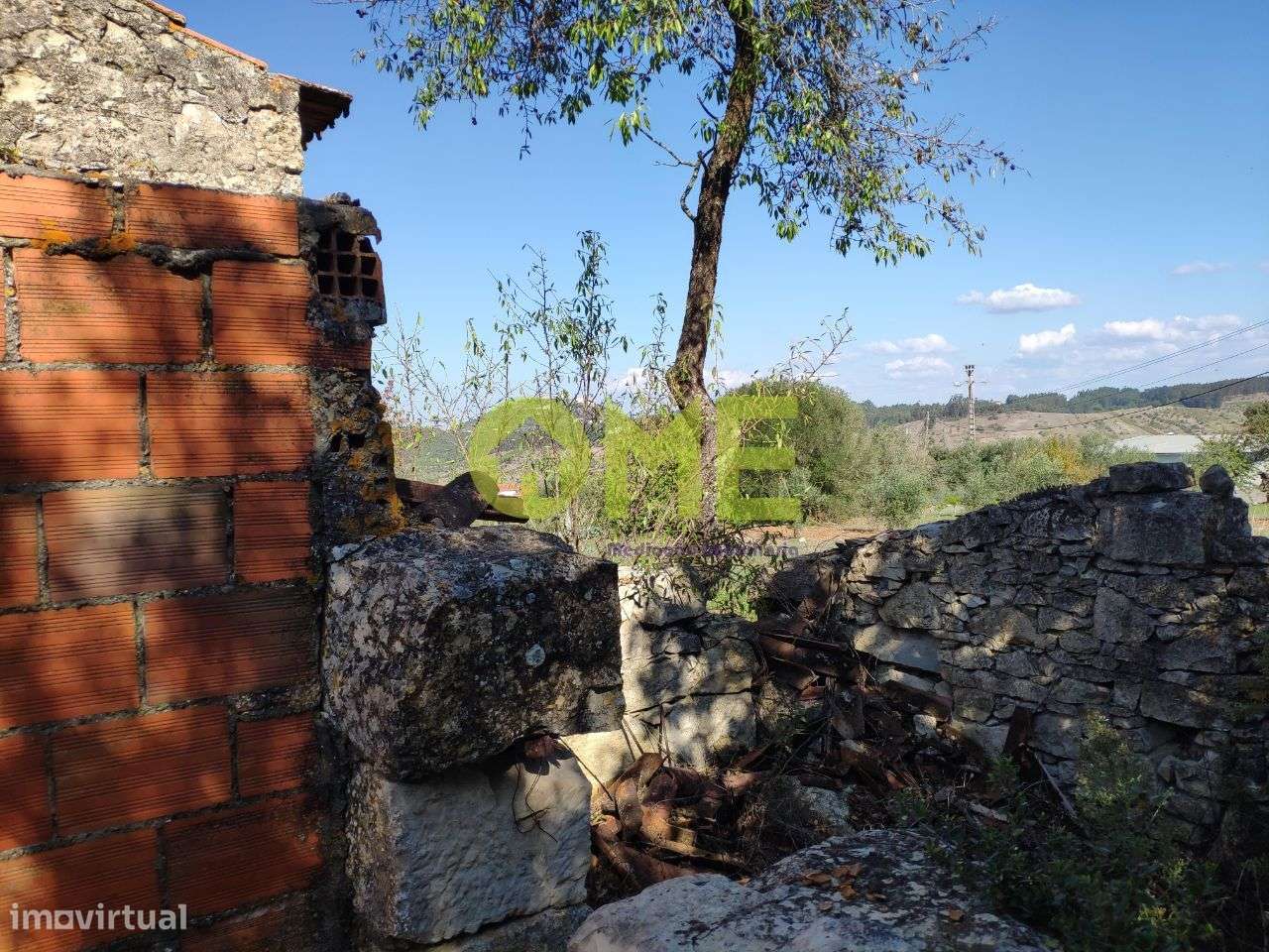 Moradia para restauro a 6 minutos de Fátima-6