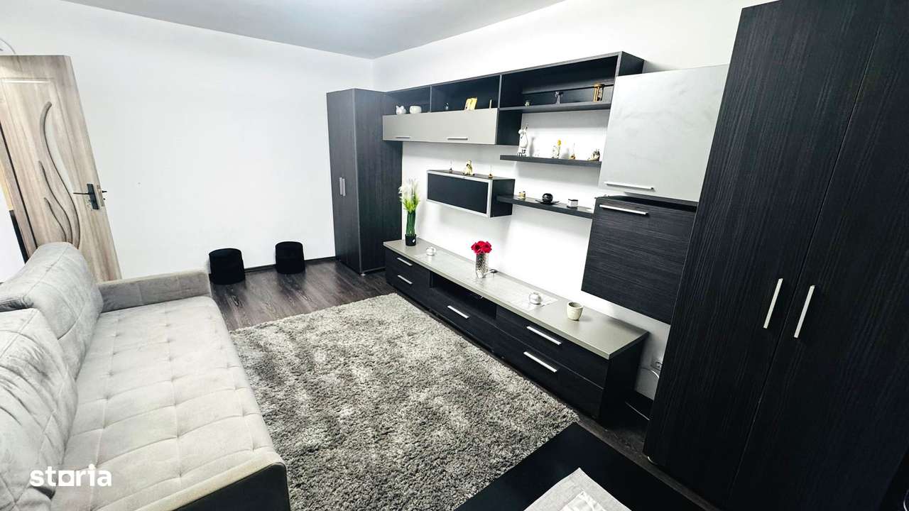 Apartament 2 camere decomandat, renovat, CT, etaj 3, mobilat, Galata - Imagine principală: 2/12
