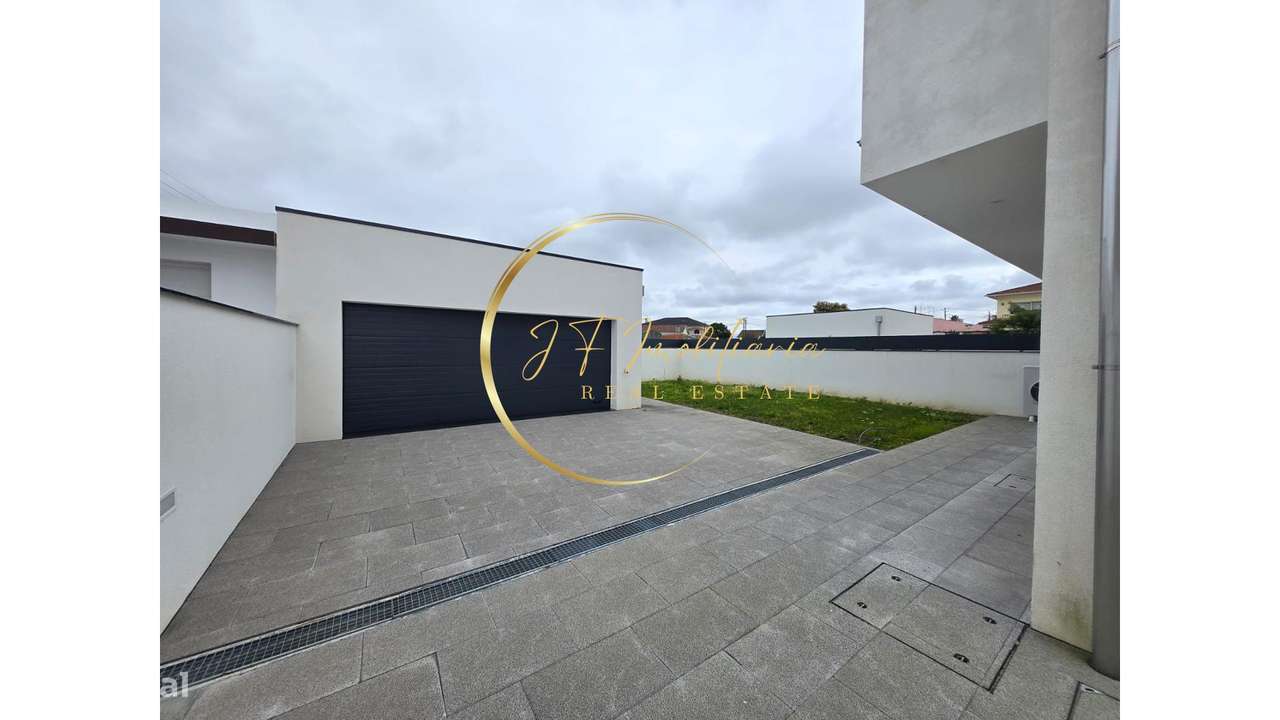 Moradia T4 de Luxo em Aradas - Grande imagem: 4/50