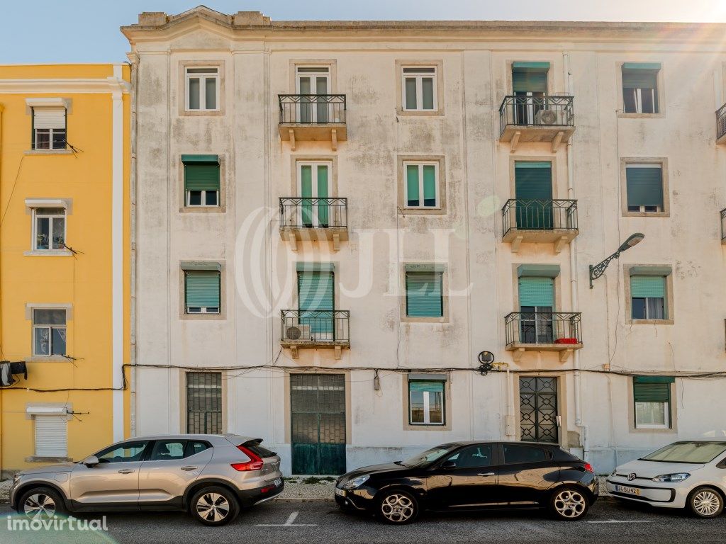 Loja, com dois pisos, nas Avenidas Novas, em Lisboa