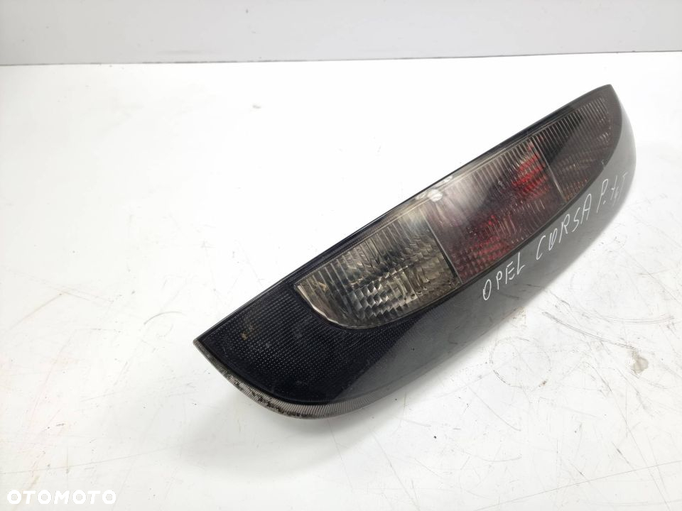 LAMPA PRAWA TYŁ OPEL CORSA C - 5