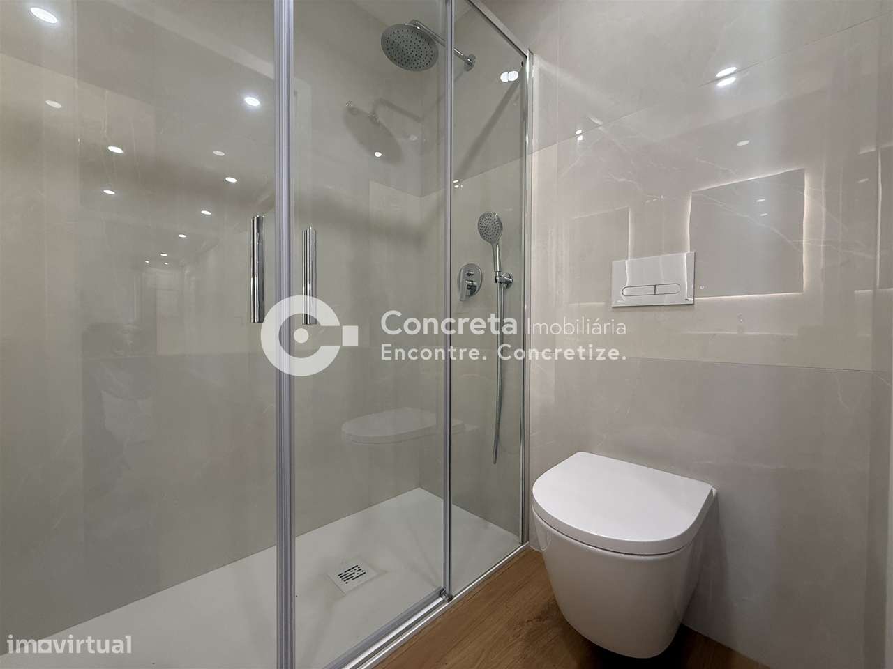 Apartamento T2 remodelado com garagem em Arcozelo, Barcelos-15