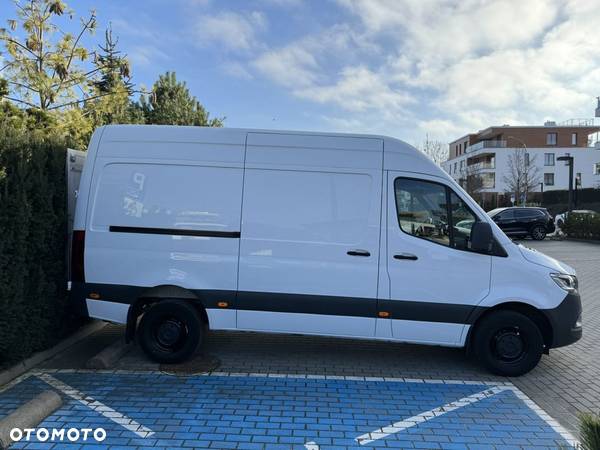 Mercedes-Benz Sprinter - 5