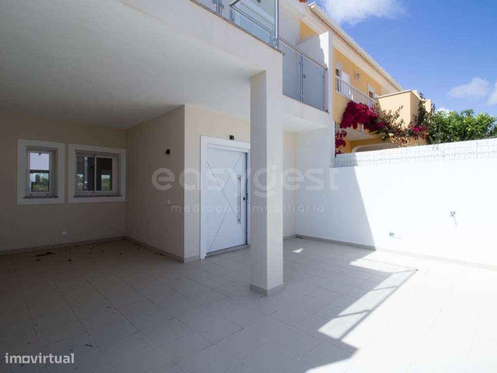 Moradia Nova Geminada T2+1 com cave e estacionamento - Altura - Grande imagem: 5/51