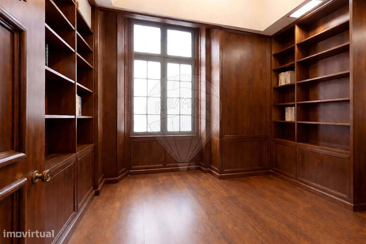 Escritório T3 para venda-7