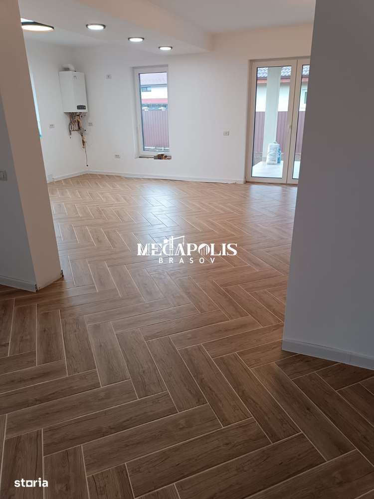 Vanzare Casa pe Parter  4 Camere  Brașov în Cartierul izvor - Imagine principală: 1/15