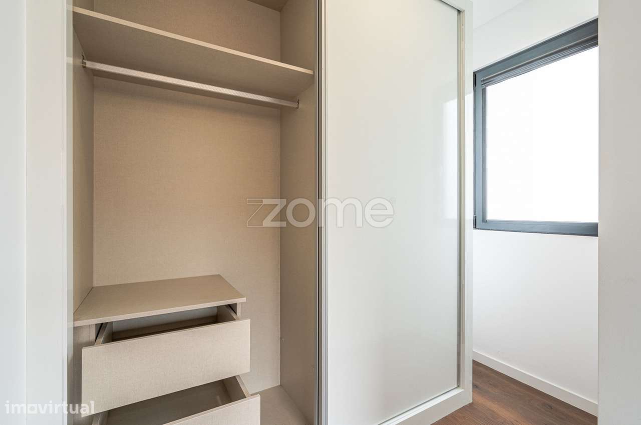 Apartamento T2 novo no centro do Caniço-21