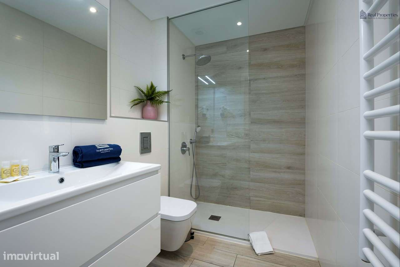 T2 Moderno com vista Mar em Quarteira-15