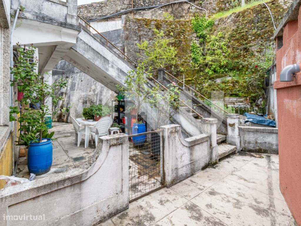 T5 Histórico com Garagem de 160 m² no Centro da Covilhã - Localizaç... - Grande imagem: 3/24