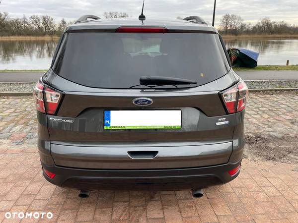 Ford Escape 2.0 EcoBoost AWD Titanium - 12