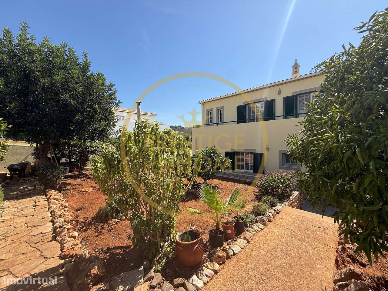 Encantadora moradia independente à venda em Loulé, numa zona residenci-3