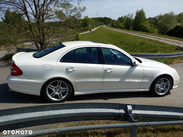 Mercedes-Benz Klasa E 55 AMG - 14