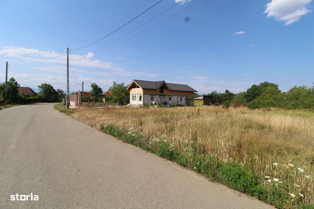 Teren intravilan 2312 mp, Urechești-3