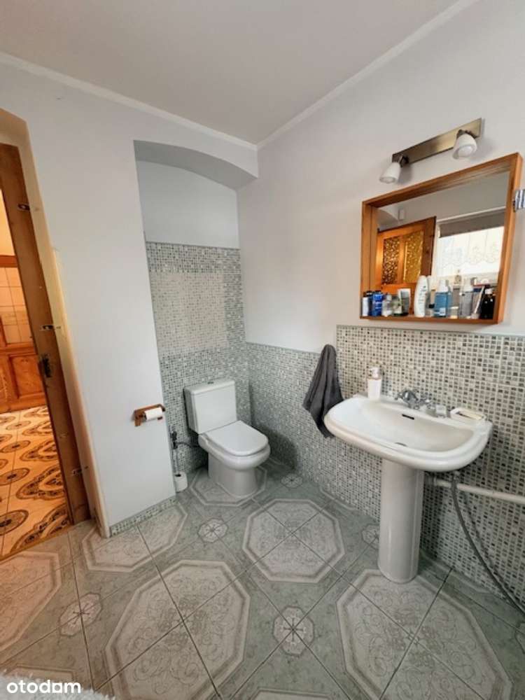 Ładny dom w willowej części Sobieszowa, wygodny,gotowy do zamieszkania-8