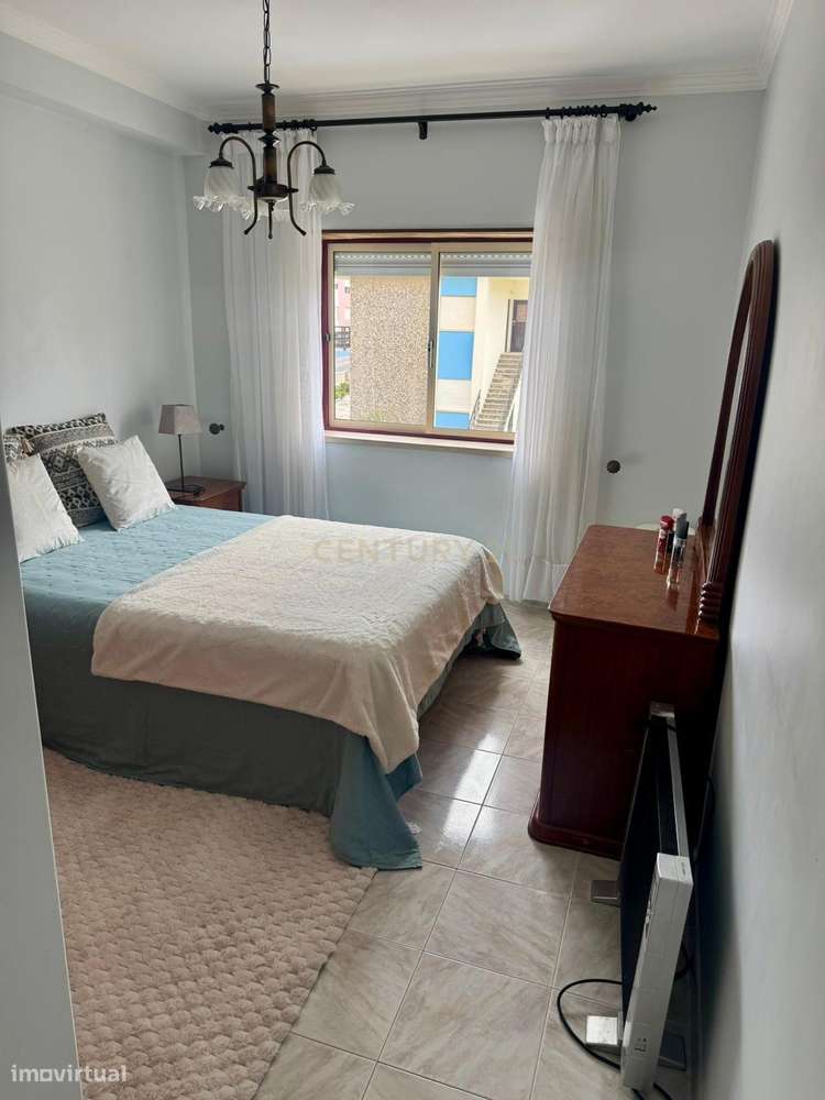 Apartamento T2 no centro da Praia da Consolação, Peniche-4