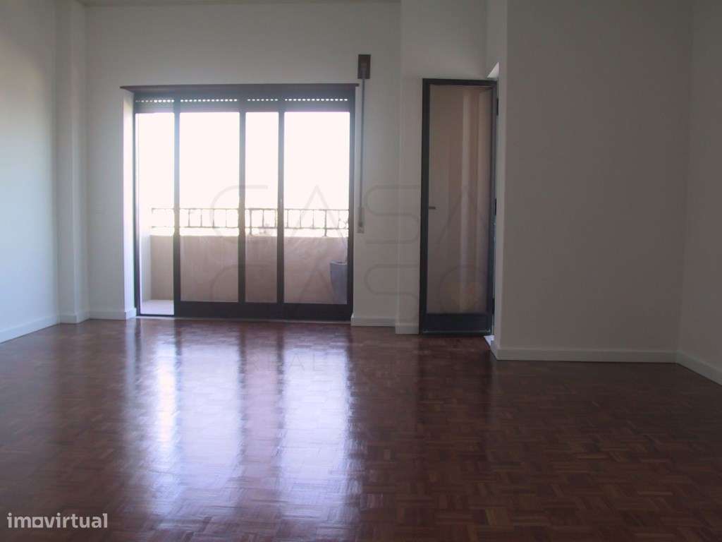 Cinco Assoalhadas com Vista Panorâmica sobre a cidade de Setúbal, R... - Grande imagem: 5/31