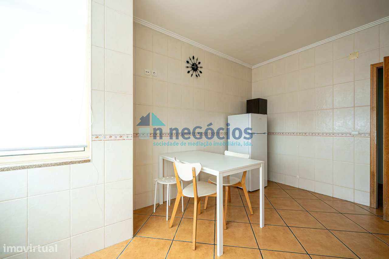 Apartamento t1 com lugar de garagem em O. Azeméis-9