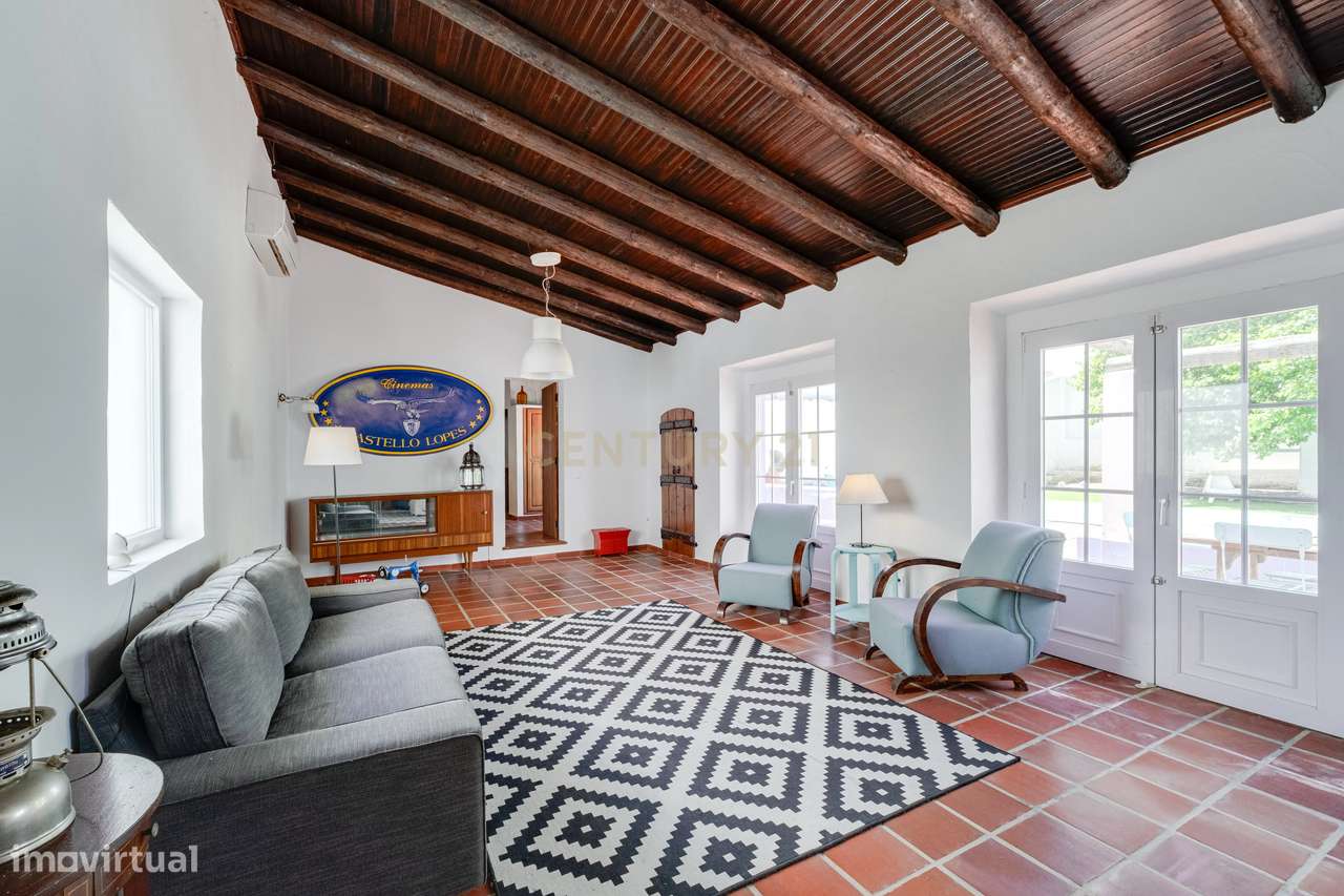 Moradia tradicional alentejana no coração de PEROLIVAS / Reguengos de-24