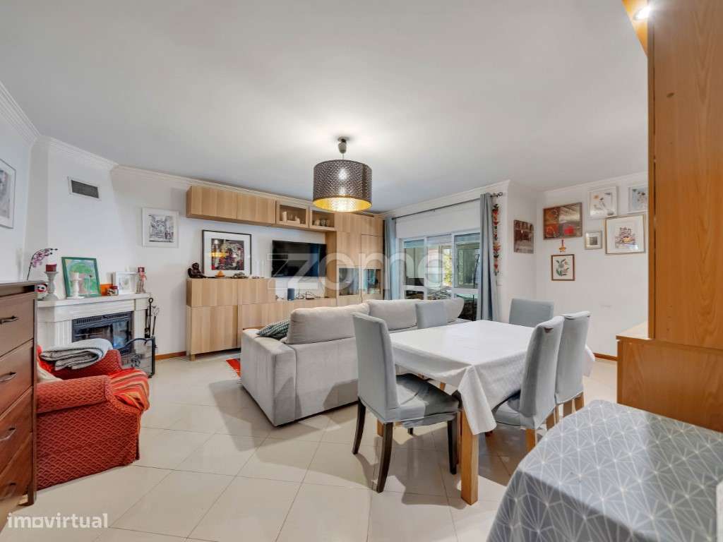 T3 com Terraço Privativo na Amadora-5