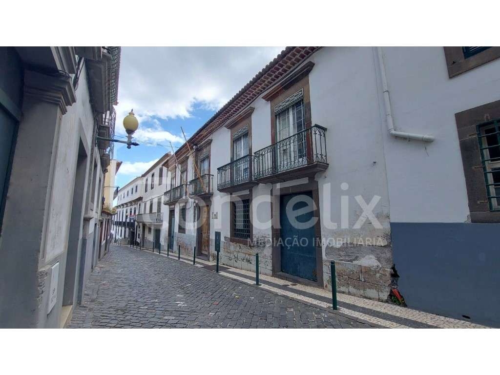 Prédio no centro do Funchal - Grande imagem: 3/20