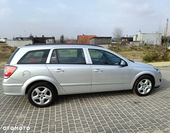 Opel Astra 1.7 CDTI Caravan DPF (119g) Edition - 4