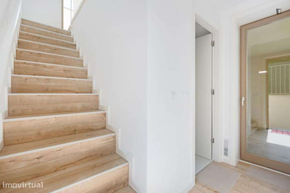 Apartamento com 1 quartos - localizado em Cedofeita Porto - Grande imagem: 2/10