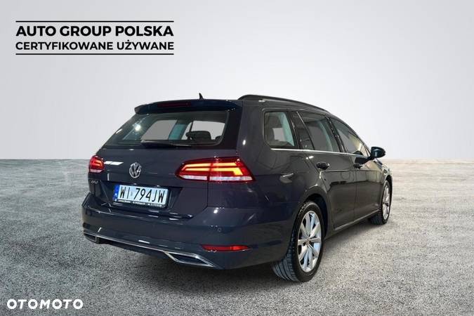 Volkswagen Golf - 6